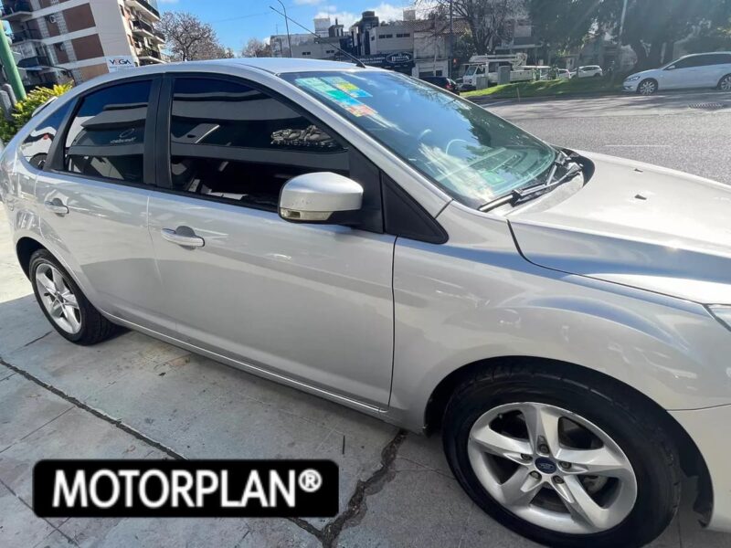 VENDO FORD FOCUS TREND 2.0 2014 negociación anticipada solo dni