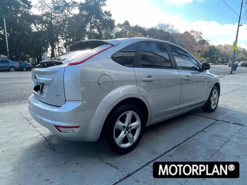 VENDO FORD FOCUS TREND 2.0 2014 negociación anticipada solo dni