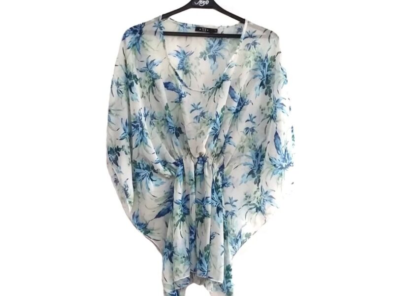 Camisola flores azules