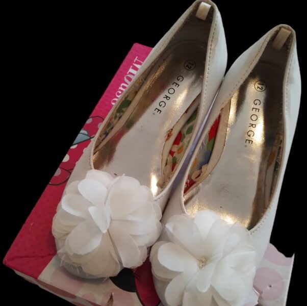 Zapatos para fiesta o para comunion nena talle 29