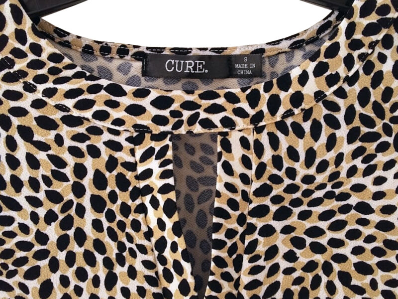 Remera "hojitas print"