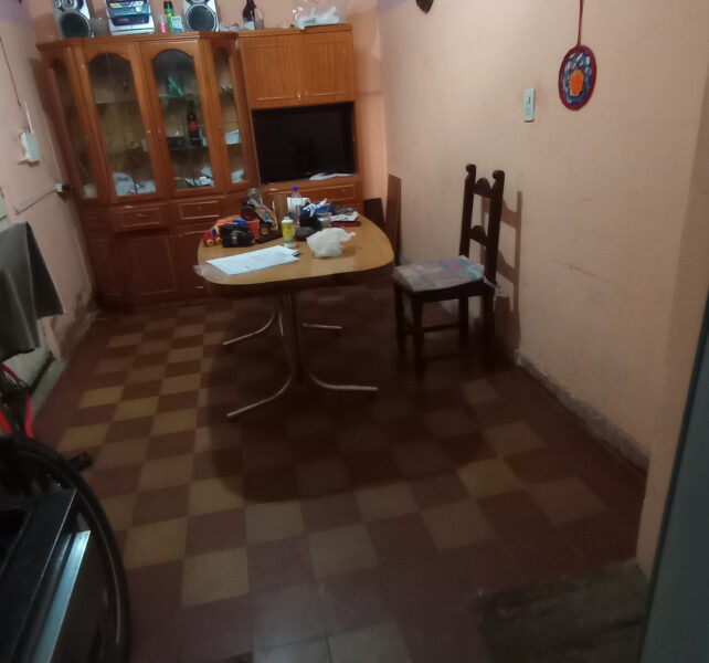 VENDO CASA EN BARRIO ALBERDI